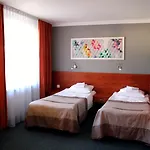Hotel Pod Jedlami 3*