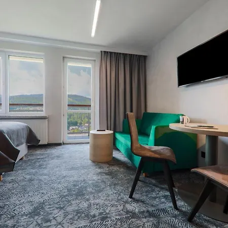 Hotel Pod Jedlami 3*