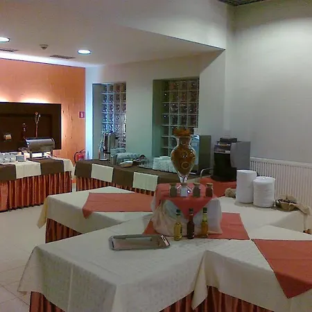 Hotel Pod Jedlami 3*