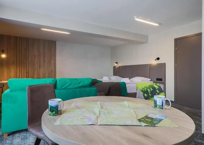 Hotel Pod Jedlami 3*