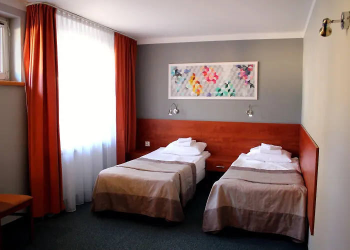 Hotel Pod Jedlami 3*